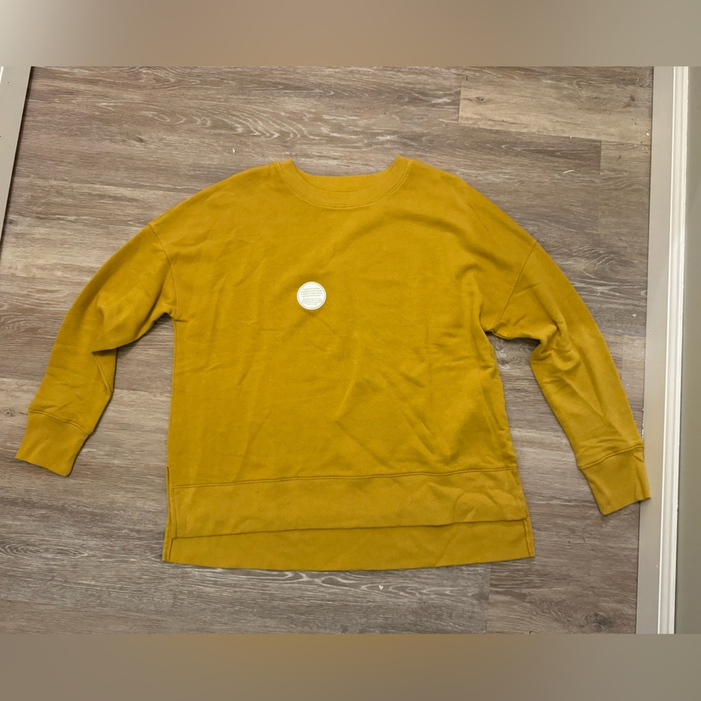 Women’s crew neck sweatshirt